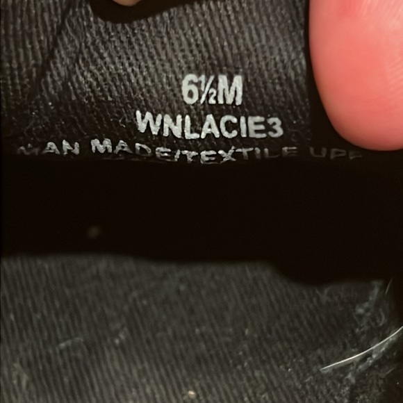 EUC Women’s Nine West classic Quilted Slip-On Sneakers - Picture 5 of 7